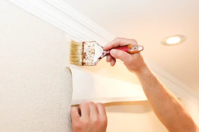Pose de papier peint à Roybon — revêtements muraux et toiles de verre